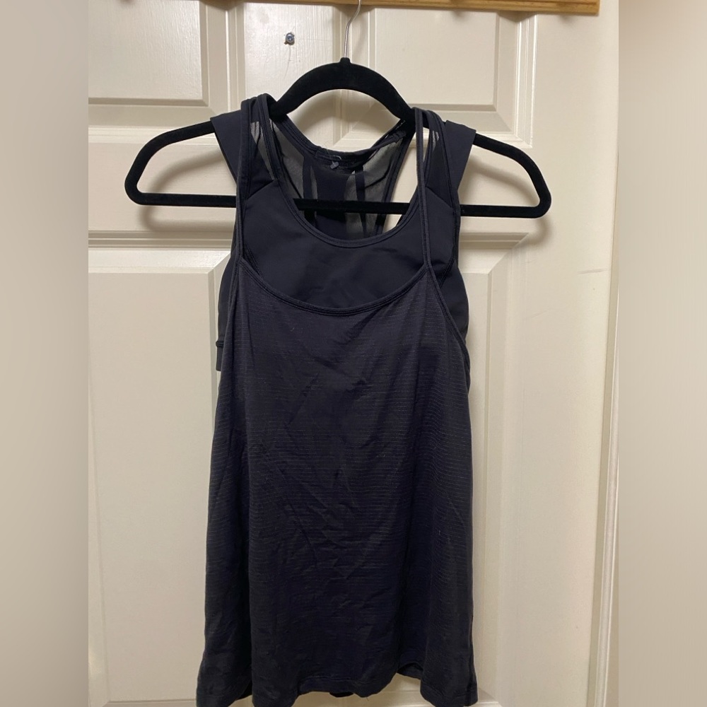 Lululemon size 2 yoga tank top with built in bra. Will ship same day! Make offer